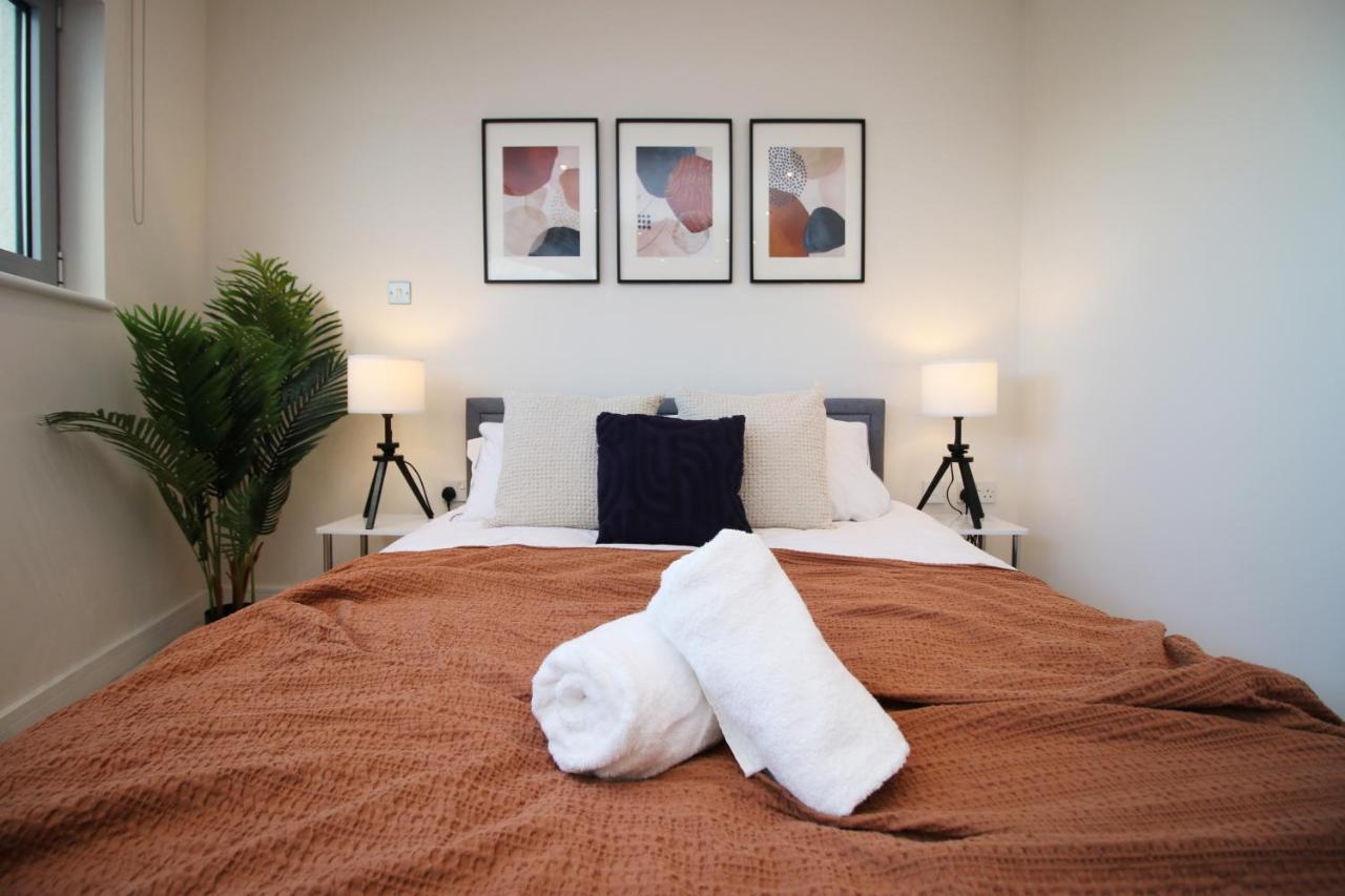 קארדיף The Skyline - Luxury City Centre Flat With Designated Parking מראה חיצוני תמונה