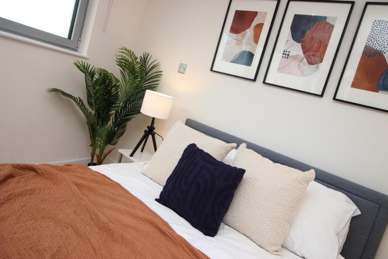 קארדיף The Skyline - Luxury City Centre Flat With Designated Parking מראה חיצוני תמונה