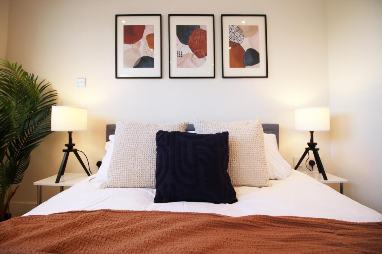 קארדיף The Skyline - Luxury City Centre Flat With Designated Parking מראה חיצוני תמונה