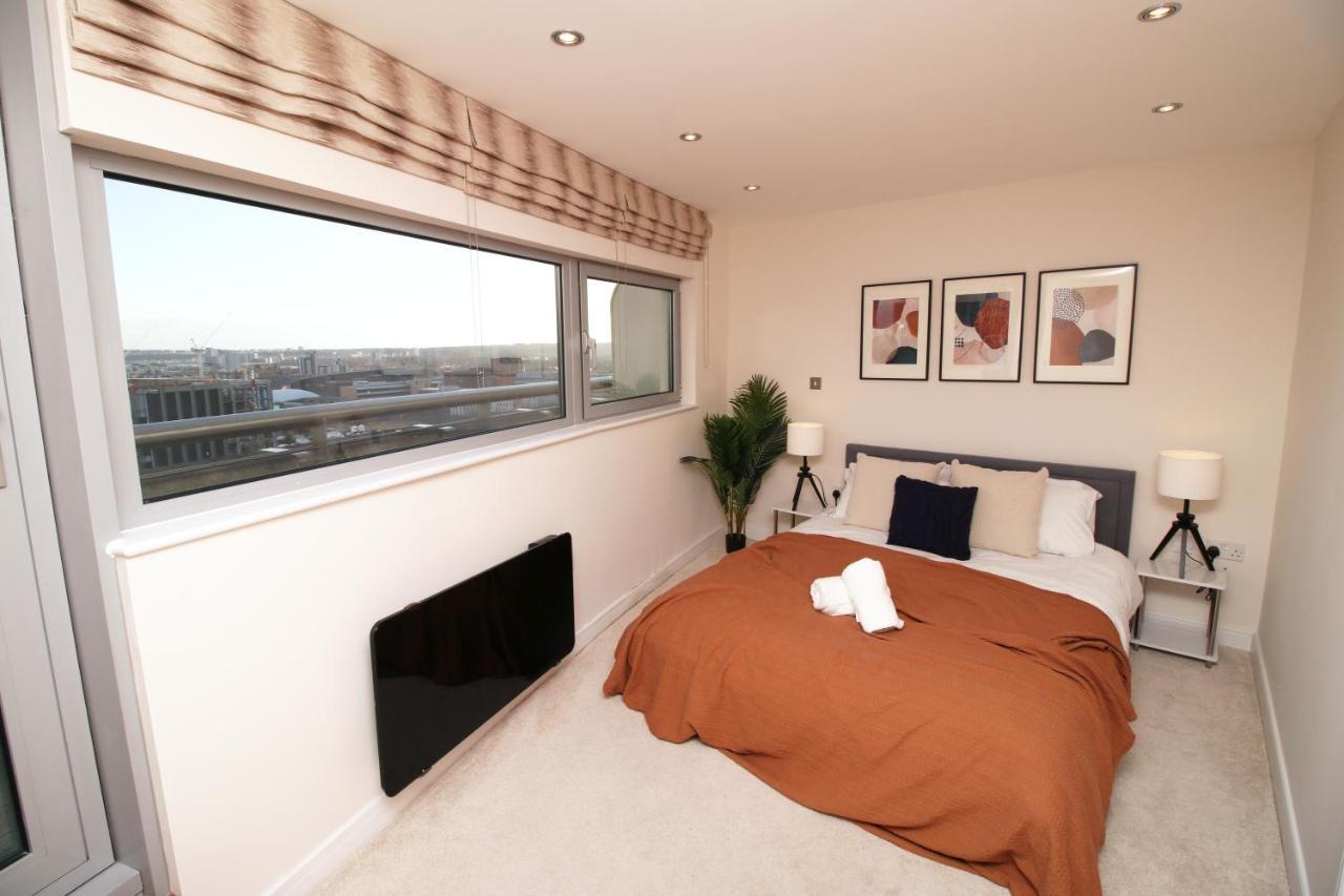 קארדיף The Skyline - Luxury City Centre Flat With Designated Parking מראה חיצוני תמונה