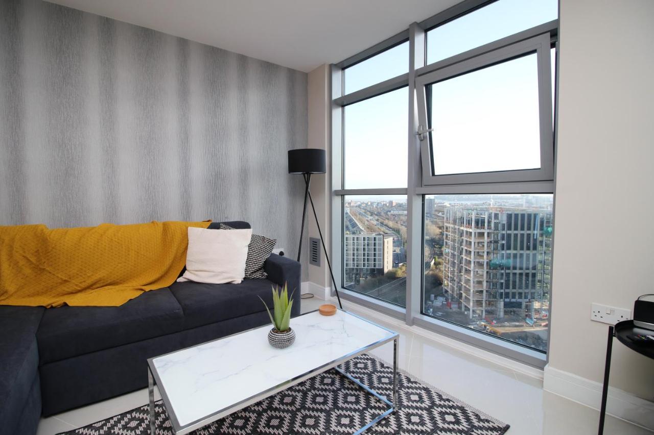 קארדיף The Skyline - Luxury City Centre Flat With Designated Parking מראה חיצוני תמונה